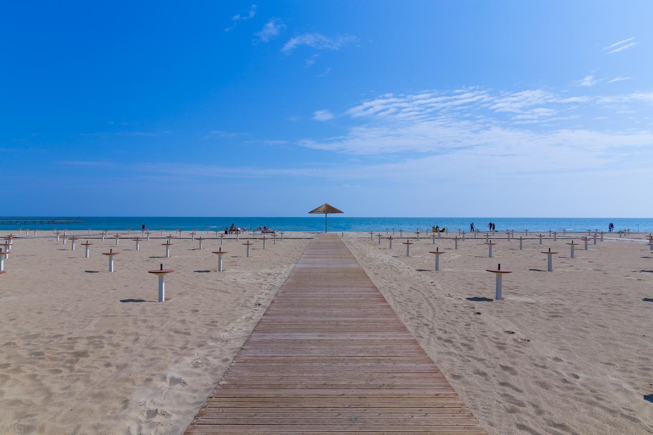 Hotel Executive La Fiorita Rimini Exterior photo