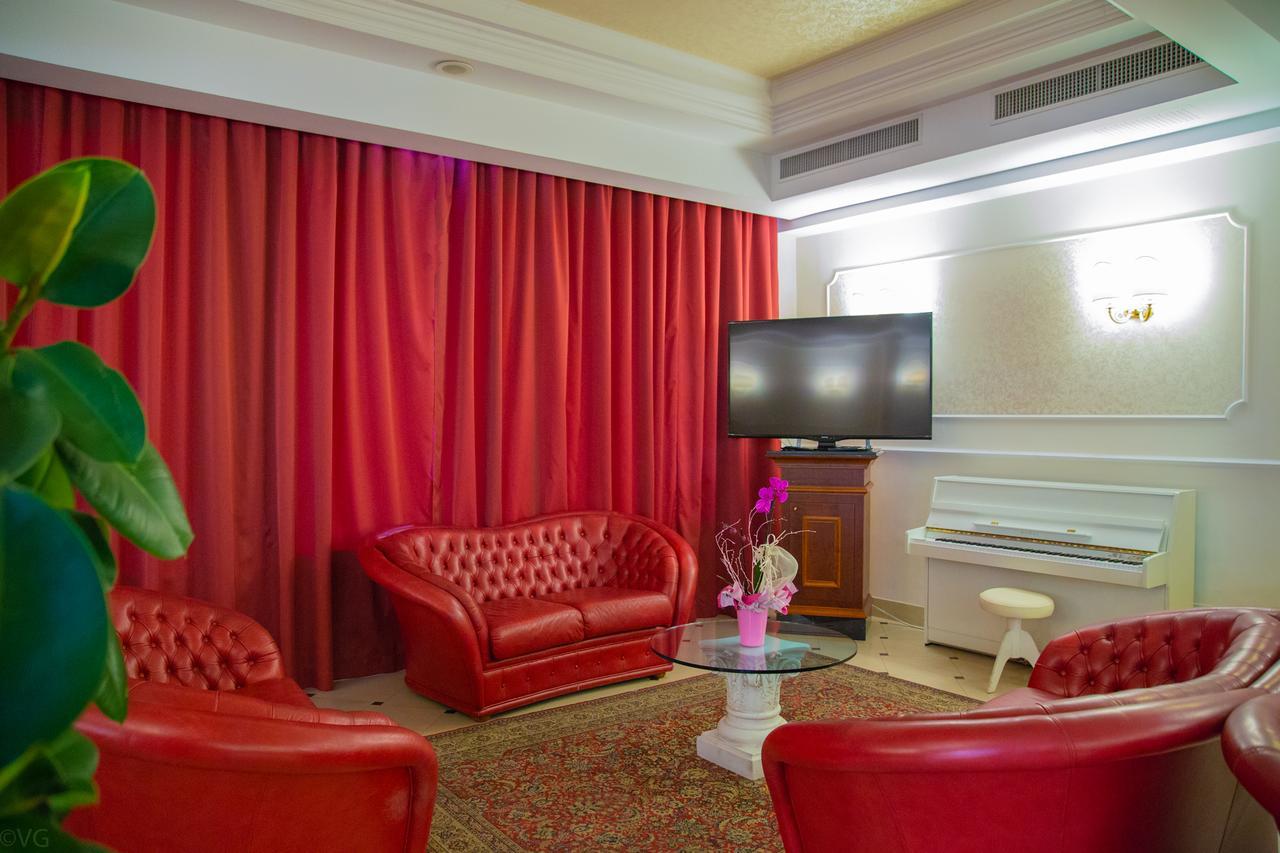Hotel Executive La Fiorita Rimini Exterior photo