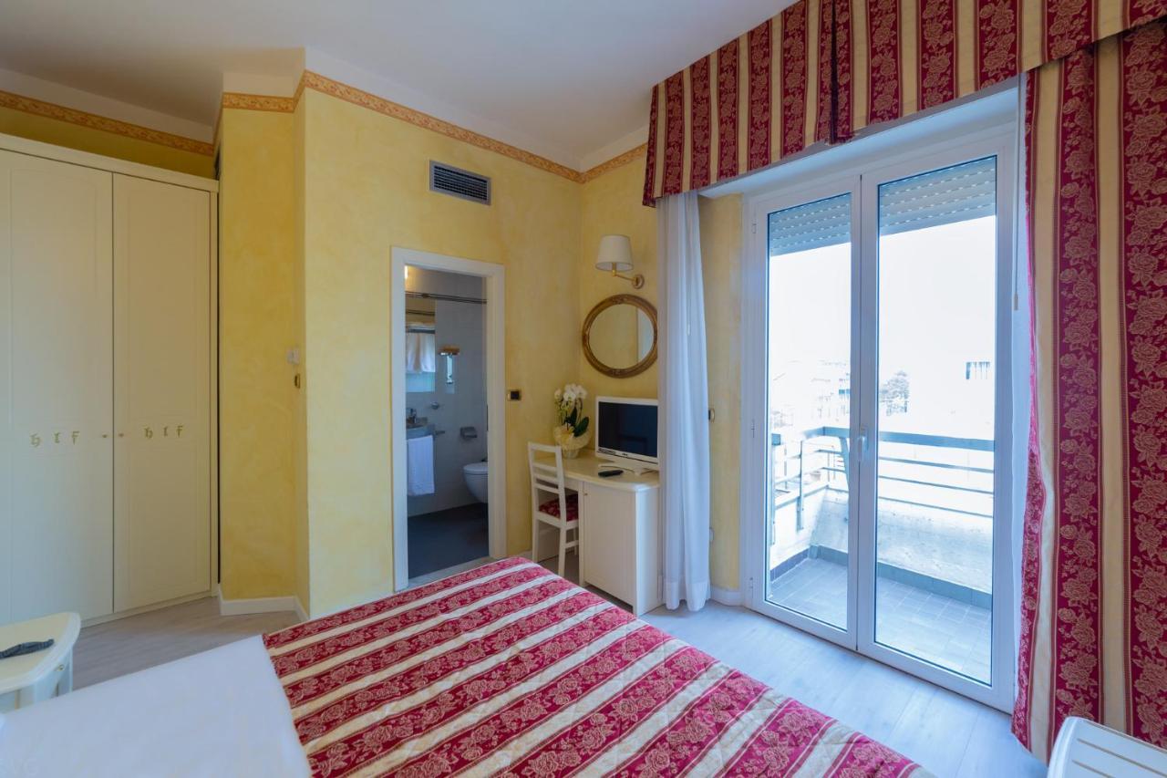 Hotel Executive La Fiorita Rimini Exterior photo