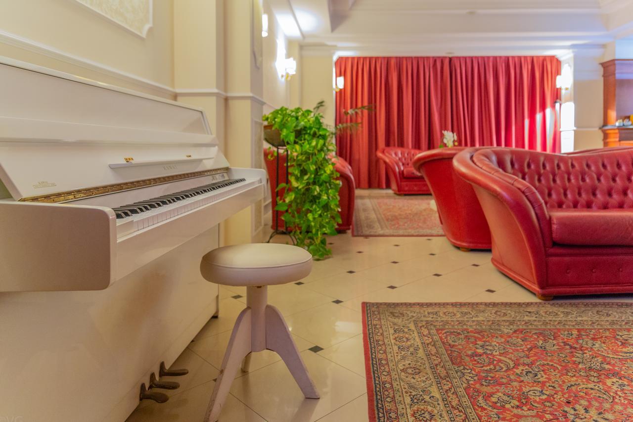 Hotel Executive La Fiorita Rimini Exterior photo